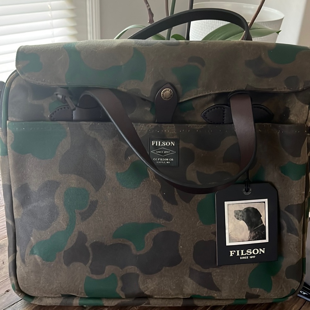 Filson Waxed Rugged Twill Original briefcase in dry wax shrub camp